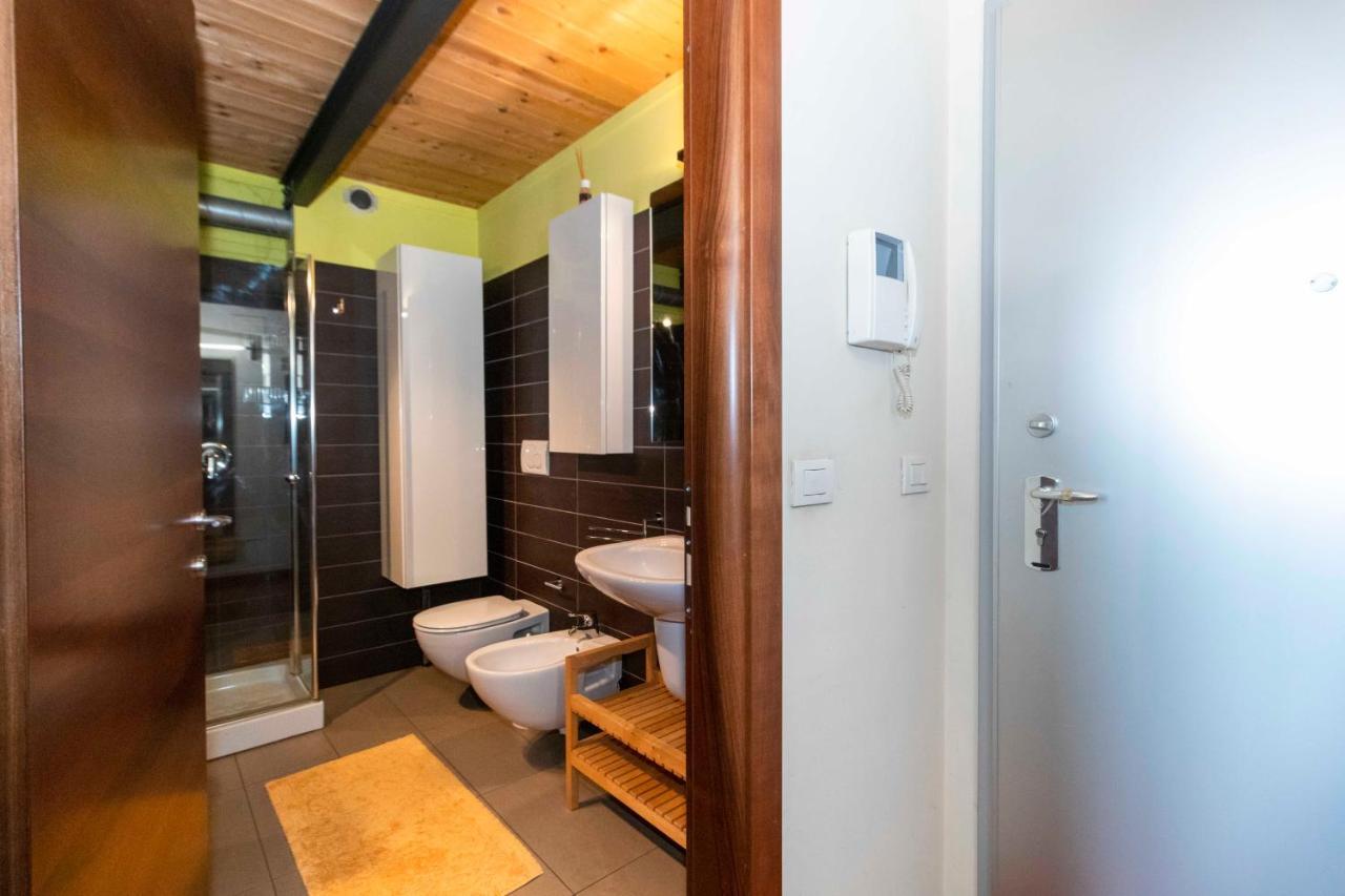 Dora Riverside Modern Apartment With Private Parking Turín Exterior foto