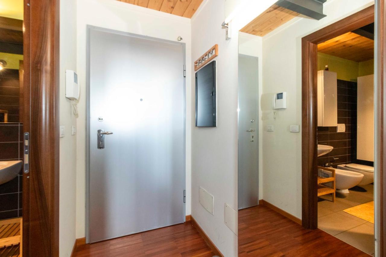 Dora Riverside Modern Apartment With Private Parking Turín Exterior foto