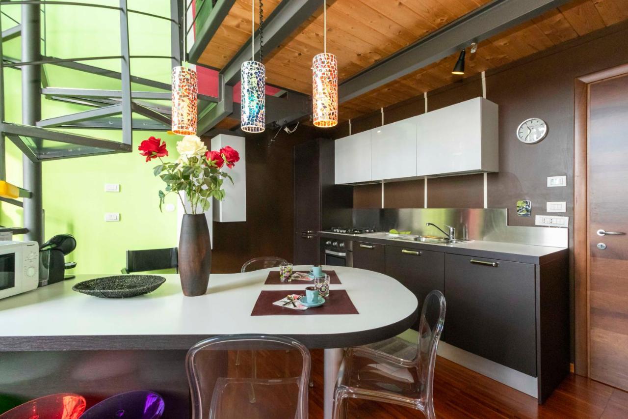 Dora Riverside Modern Apartment With Private Parking Turín Exterior foto